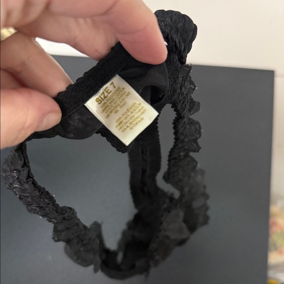 Black Lace Thong vintage - Picture 2 of 2